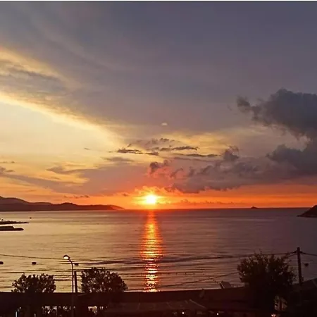 Blue Ξενοδοχείο Εξαμίλιο